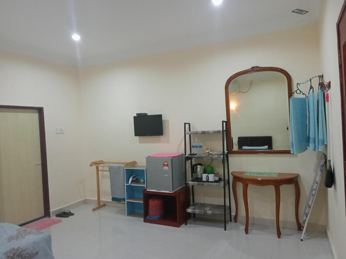 פנתאי צנאנג Motel Aurora Damai מראה חיצוני תמונה