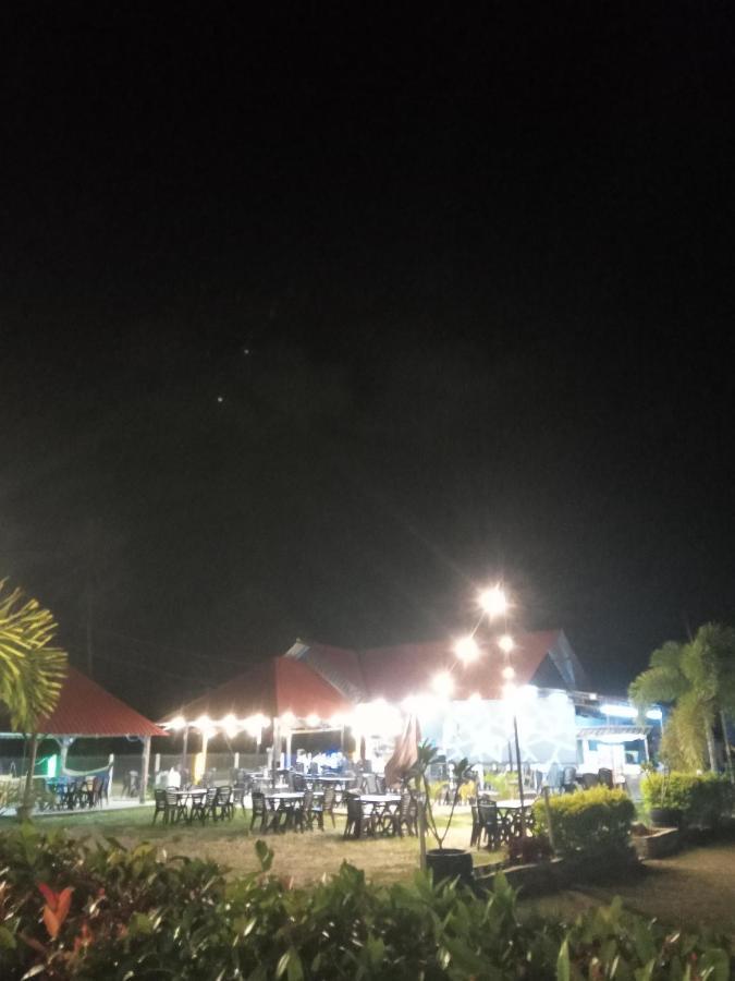 פנתאי צנאנג Motel Aurora Damai מראה חיצוני תמונה