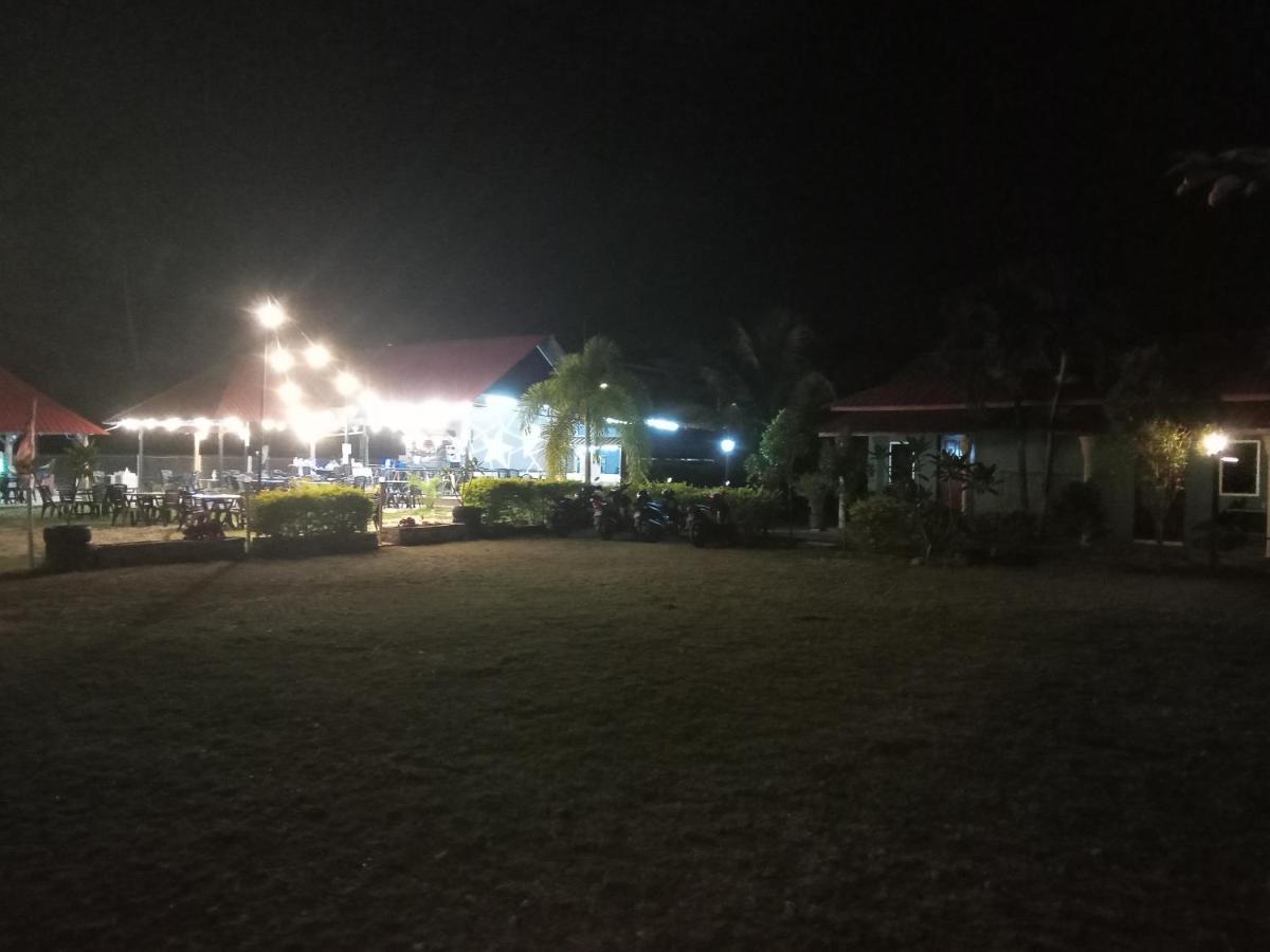 פנתאי צנאנג Motel Aurora Damai מראה חיצוני תמונה