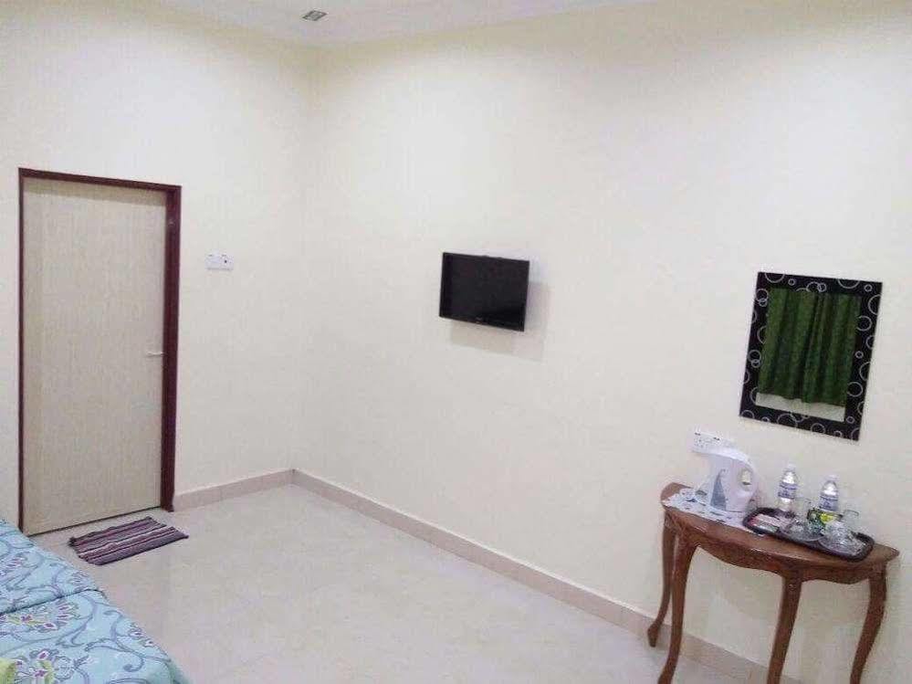 פנתאי צנאנג Motel Aurora Damai מראה חיצוני תמונה