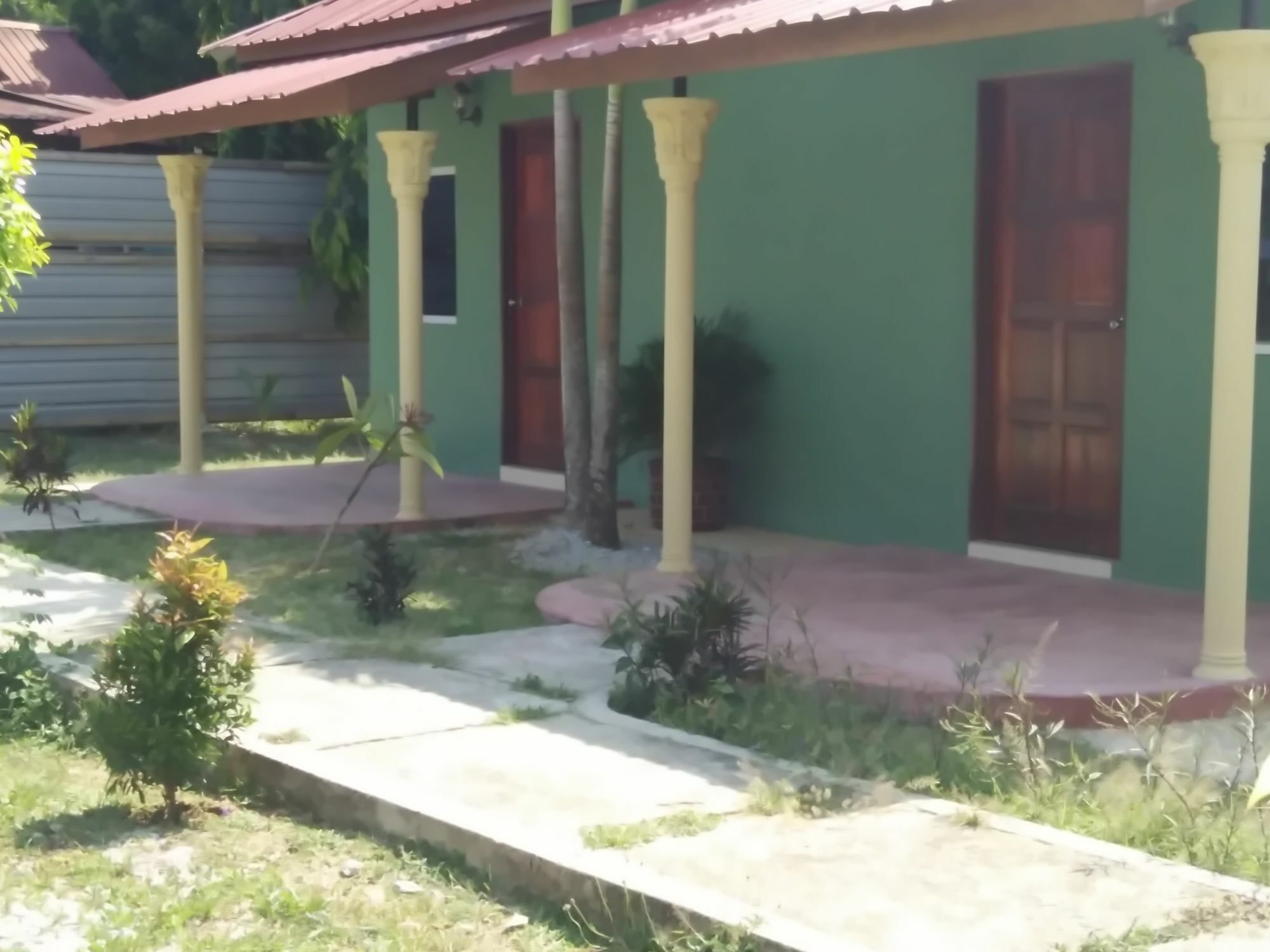 פנתאי צנאנג Motel Aurora Damai מראה חיצוני תמונה