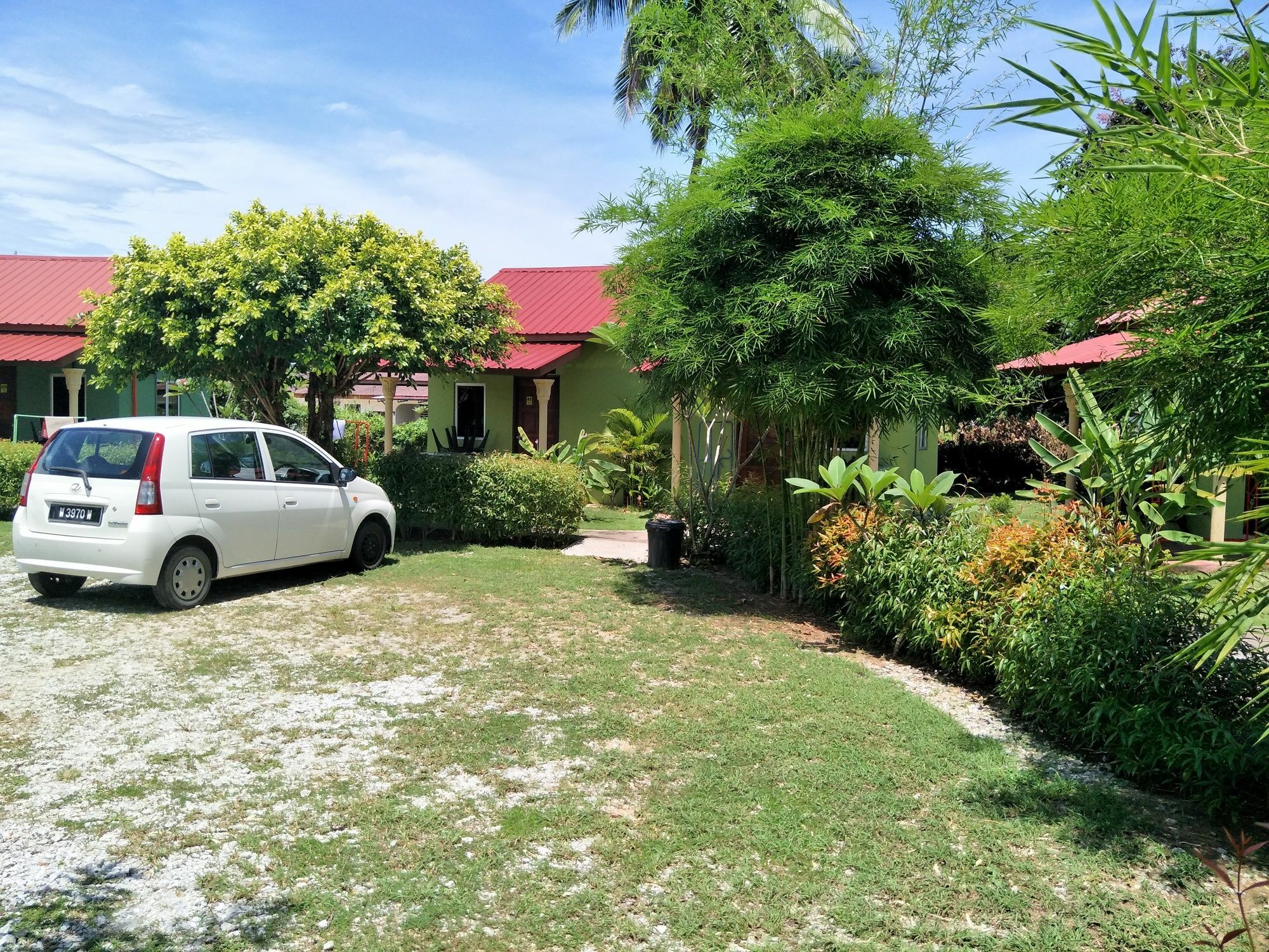 פנתאי צנאנג Motel Aurora Damai מראה חיצוני תמונה
